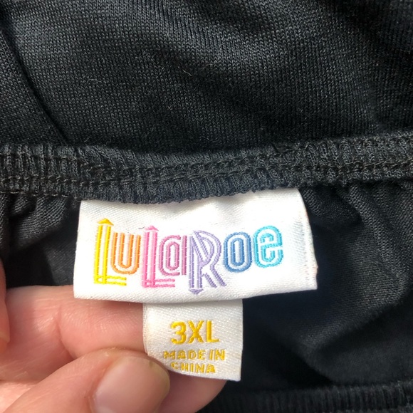 LuLaRoe 3XL muted black sleeveless top EUC - Picture 3 of 3